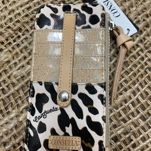 Consuela Mona wallet
